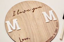 Load image into Gallery viewer, Handprint Wooden Mom Gifts